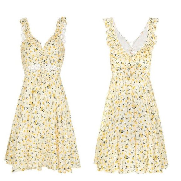 Reformation Dresses & Skirts - Sleeveless V-Neck Floral Printed Lace-Up Dress